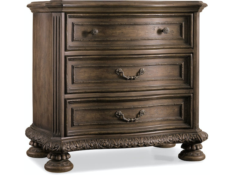 Hooker Furniture | Bedroom California King Tufted Bed 5 Piece Set in Lynchburg, Virginia 1717