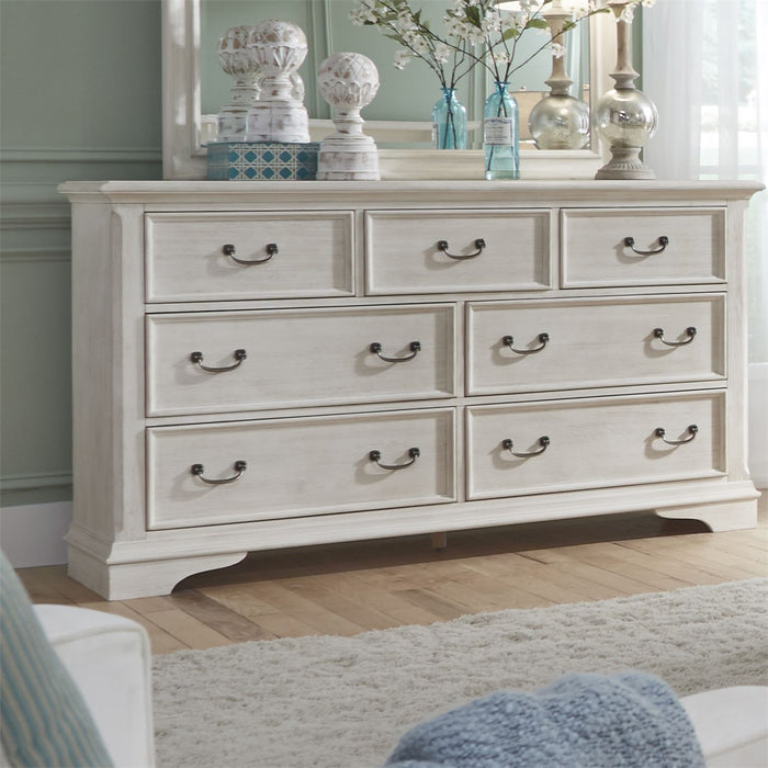 Liberty Furniture | Bedroom Dresser & Mirror in Charlottesville, Virginia 4182