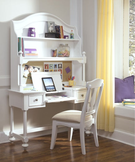 Legacy Classic Furniture | Youth Bedroom Desk in Charlottesville, Virginia 11061