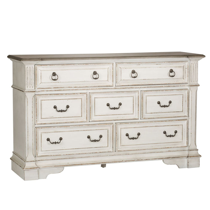 Liberty Furniture | Bedroom 7 Drawer Dressers in Charlottesville, Virginia 3026