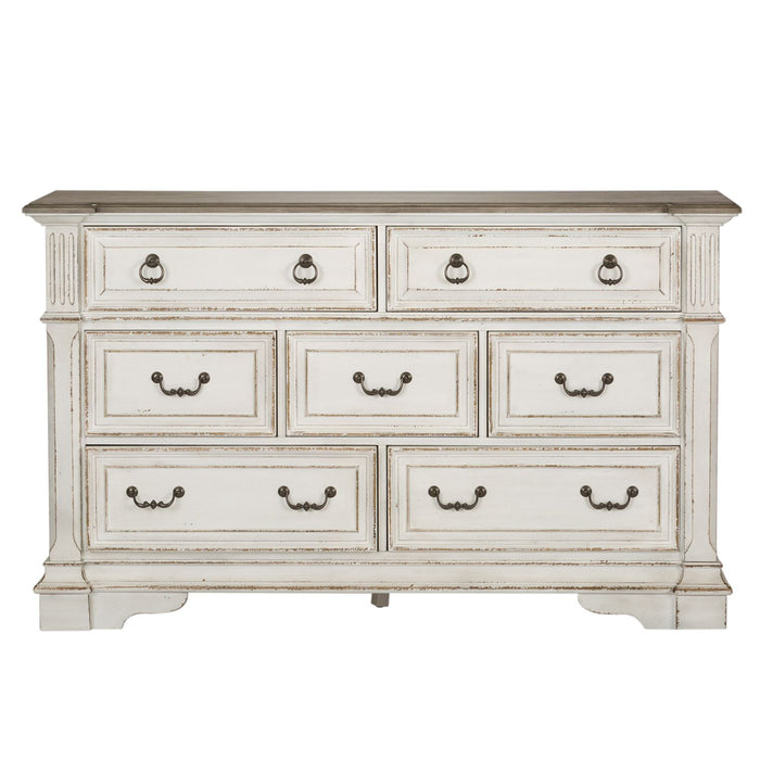 Liberty Furniture | Bedroom 7 Drawer Dressers in Charlottesville, Virginia 3025